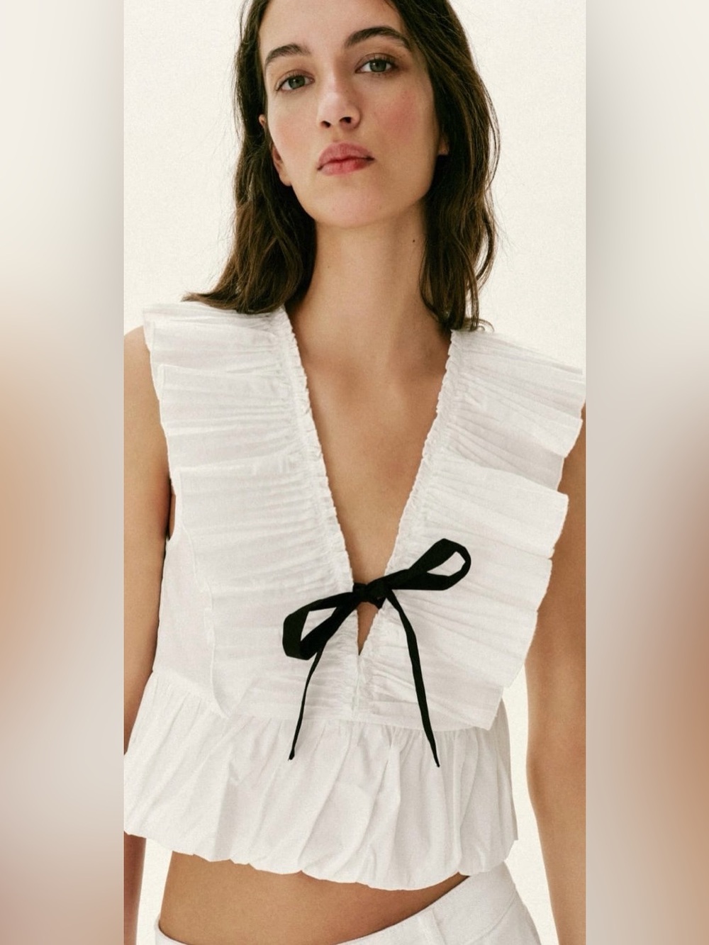 Zara White Ruffled V-Neck blouse with Black Tie